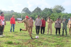 Vinsensius Buka Turnamen Sepak Bola Padagi Cup 2023