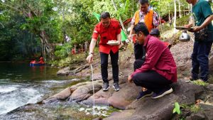 Bupati Kapuas Hulu Resmikan Wisata Pemandian Batu Ancau