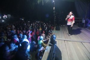 Buka Gawai Pelades Betung, Karolin : Pertanian Program Prioritas Kami