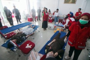 Karolin Apresiasi Kegiatan Donor Darah Kejari Landak