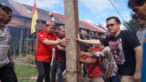 Rumah Betang Urang Unsa Direhap, Sis : Terimakasih Menteri PUPR dan Pak Lasarus