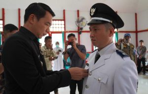 Bupati Kapuas Hulu Lantik Kades Kumang Jaya