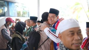 Terbang ke Batam, Sis Sambut Kedatangan Jamaah Haji Kloter 30
