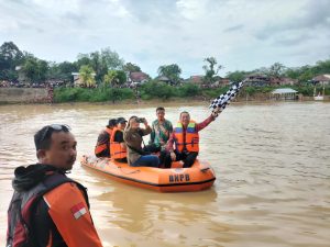 Buka Lomba Sampan Bidar, Vinsensius : Lestarikan Adat Budaya Robo-Robo