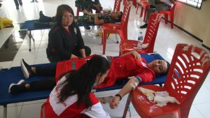 Karolin Laksanakan Donor Darah Pada Kegiatan Jelimpo Sehat dan Peduli Lingkungan