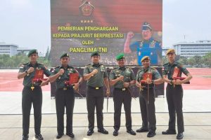 Gagalkan Penyeludupan Narkotika, Prajurit Satgas Pamtas Terima Penghargaan