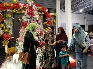 Karolin Gelar Open House Natal Selama Dua Hari