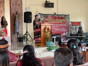 Hadiri Natal Flobamora Landak, Karolin Ingatkan Pentingnya Kebersamaan