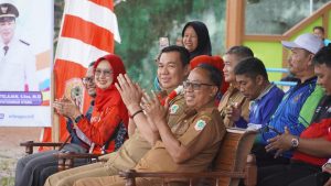 Bupati Kapuas Hulu Buka Porseni Tingkat SD dan SMP Kecamatan Putussibau Utara