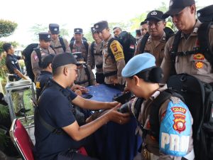 Agar Tetap Prima, Personel Polres Singkawang Periksa Kesehatan 