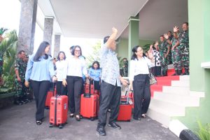 Pangdam XII/Tpr Berangkatkan Prajurit dan Awak Media Wisata Rohani ke Yerusalem