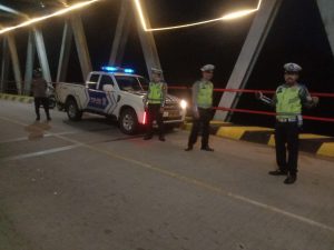 Tekan Angka Kenakalan Remaja, Polsek Ngabang Lakukan Patroli Subuh