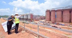 Presiden Jokowi Tinjau Proyek Smelter Grade Alumina Refinery Mempawah