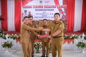Sekda Kapuas Hulu Hadiri Sertijab Serah Camat Badau dan Camat Embaloh Hulu