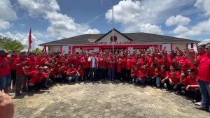 Daftar ke PDI P, Karolin di Dukung Penuh PAC dan Ranting se-Kabupaten Landak