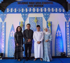 Hari Pertama Idulfitri 1445 H, Sis Kunjungi Kerabat dan Sahabat