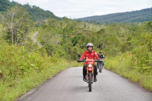 Sis Kucurkan Dana Puluhan Miliar Untuk 2 Ruas Jalan di Kapuas Hulu