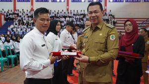 Sis Serahkan SK P3K 2023 ke 1.586 ASN Kapuas Hulu