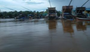 Bantah Isu Pembiaran, Polres Sekadau Tertibkan PETI di Sungai Kapuas