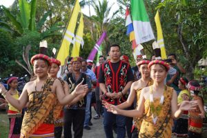Sis Hadiri Penutupan Gawai Dayak Kayaan Dusun Long Miting