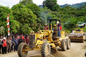 Dana 89 Miliar, Muluskan Jalan di Kapuas Hulu 