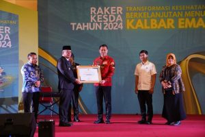 Pemkab Kapuas Hulu Terima Dua Penghargaan Bidang Kesehatan 
