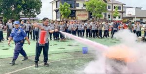 Polres Sekadau Latihan Personel Untuk Penggunaan APAR
