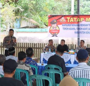 Polres Sekadau Gelar Jumat Curhat di Merapi