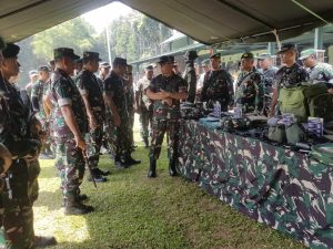 Kasum TNI Periksa Kesiapan Operasi Satgas Yonif 642/Kps, Didampingi Kasdam Tanjungpura 