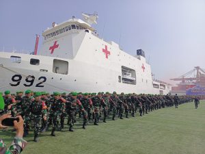 Pangdam Tanjungpura Lepas Berangkatkan Yonif 642/Kps ke Papua Barat 