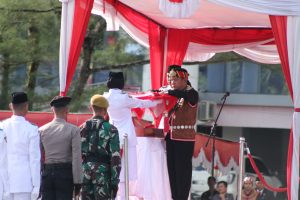 Pj Bupati Landak Pimpin Upacara Peringatan HUT ke-79 RI