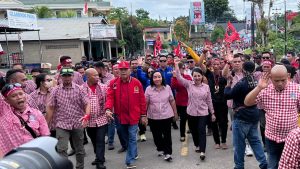 Daftar ke KPU Landak, Pasangan KREN Diantar Ribuan Pendukung Berkemeja Kotak-kotak