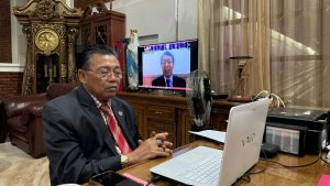 Cornelis Ikuti Sidang Promosi Doktor Honoris Causa 