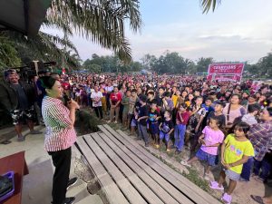 Periode Lalu Bangun Kesehatan, Karolin Komitmen Susun Program Kerja Sesuai Kebutuhan Warga Landak