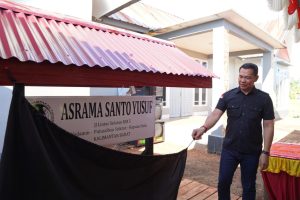 Peduli Pendidikan Anak Pedalaman Kapuas Hulu, Bupati dan Anggota Dewan Bangun Asrama 