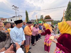 Hadiri Perayaan Tumpang Negeri ke-XXIV, Karolin Ajak Ciptakan Pilkada Damai