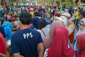 Senam Sehat Pilkada 2024 Ricuh, Warga Kecewa Tak Kebagian Kupon, Diduga Ada Permainan Panitia