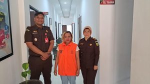 Tim Jaksa Eksekutor Kejari Blitar, Jemput Pemilik Tempat Karaoke Atas Tindak Pidana Prostitusi