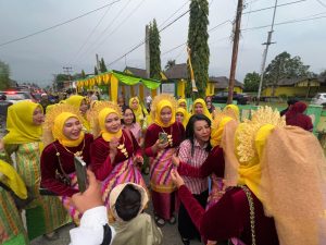 90 Persen Emak-Emak di Landak Inginkan Karolin Jadi Bupati