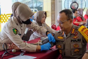 Peringati Harjad Humas Polri ke-73, Polda Kalbar Gelar Donor Darah Serentak