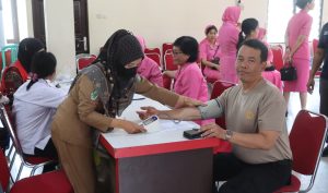 Polres Sekadau Gelar Donor Darah Sambut Harjad Humas Polri ke-73