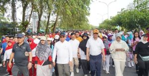 Keluarga Besar Bank Kalbar Ikut Serta Memeriahkan World Walking Day 2024 di Pontianak 