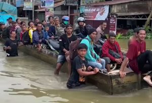 Bank Kalbar Salurkan CSR untuk Korban Bencana Banjir