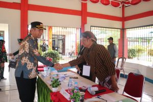 Pj Bupati Landak Monitoring Sejumlah TPS di Kota Ngabang