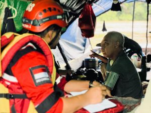 Tim Medis PMI Landak Kerja Ekstra Tangani Banjir, Karolin : Kita Jemput Bola
