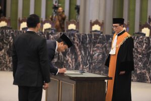 Thomas Djiwandono Resmi Dilantik dan Bergabung di OJK
