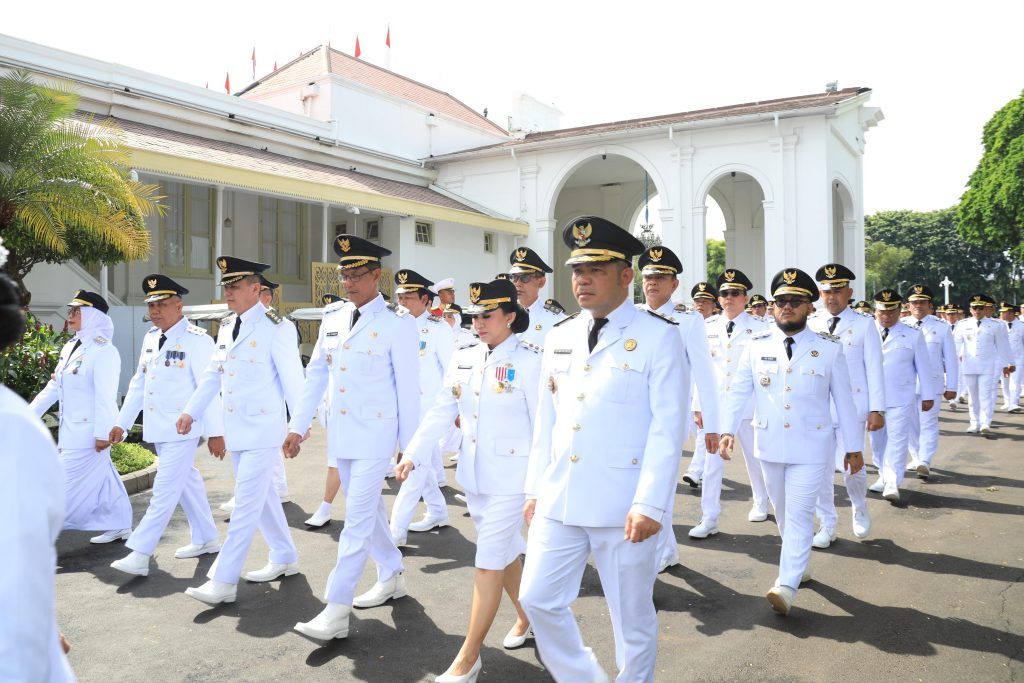 Usai Dilantik Oleh Prabowo, Pasangan Karolin-Erani Langsung Jalankan Program Kerja