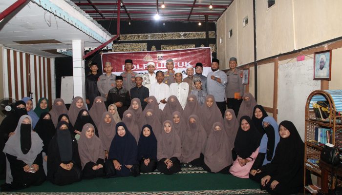 Buka Puasa Bersama di Panti Asuhan, Ini Pesan Kabid Humas Polda Kalbar 