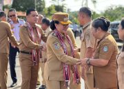 Pimpin Apel Pagi Perdana, Karolin Tekankan Disiplin ASN