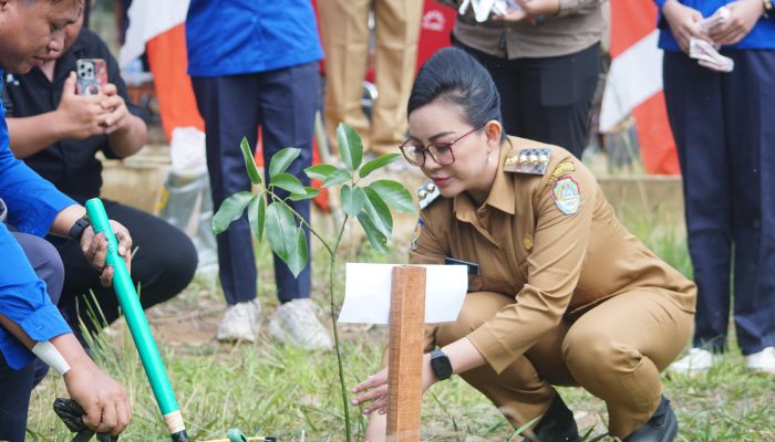 Peringati Hari Bumi, Karolin Ajak Bersama Jaga dan Pulihkan Lingkungan   